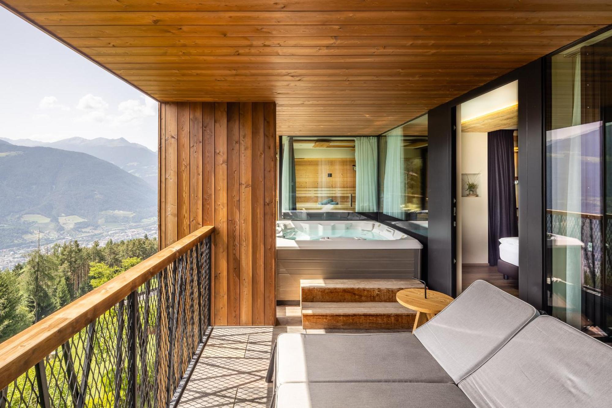 ホテル My Arbor - Dolomites ブレッサノーネ エクステリア 写真 A private spa at the 7132 Summit