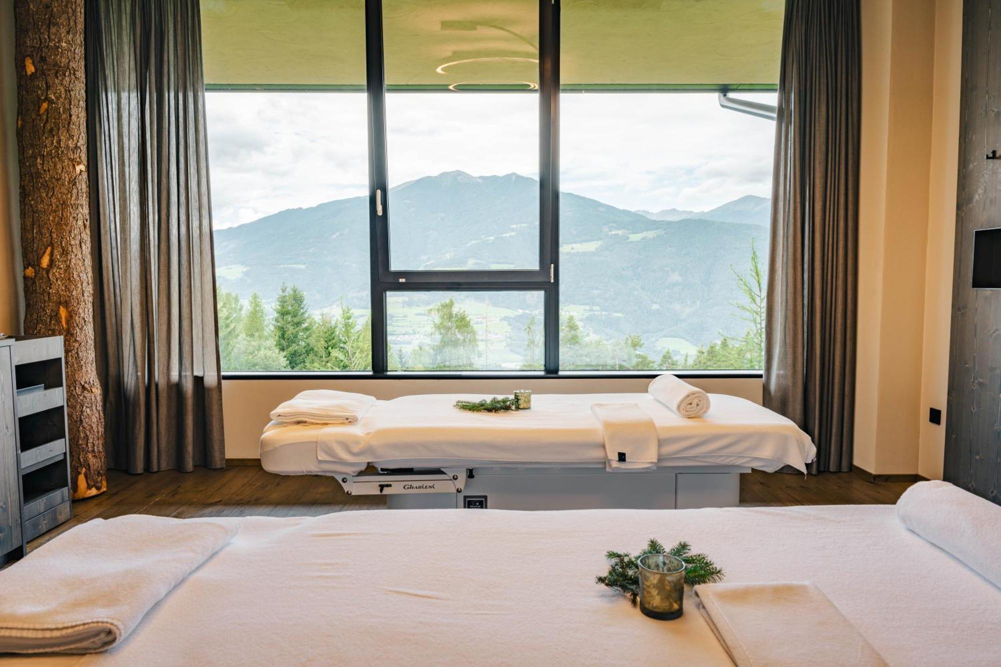 ホテル My Arbor - Dolomites ブレッサノーネ エクステリア 写真 A treatment room at the spa