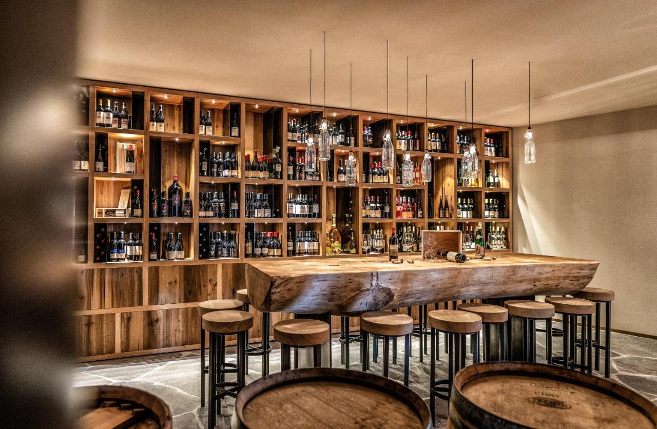 ホテル My Arbor - Dolomites ブレッサノーネ エクステリア 写真 The bar at the Wine Museum